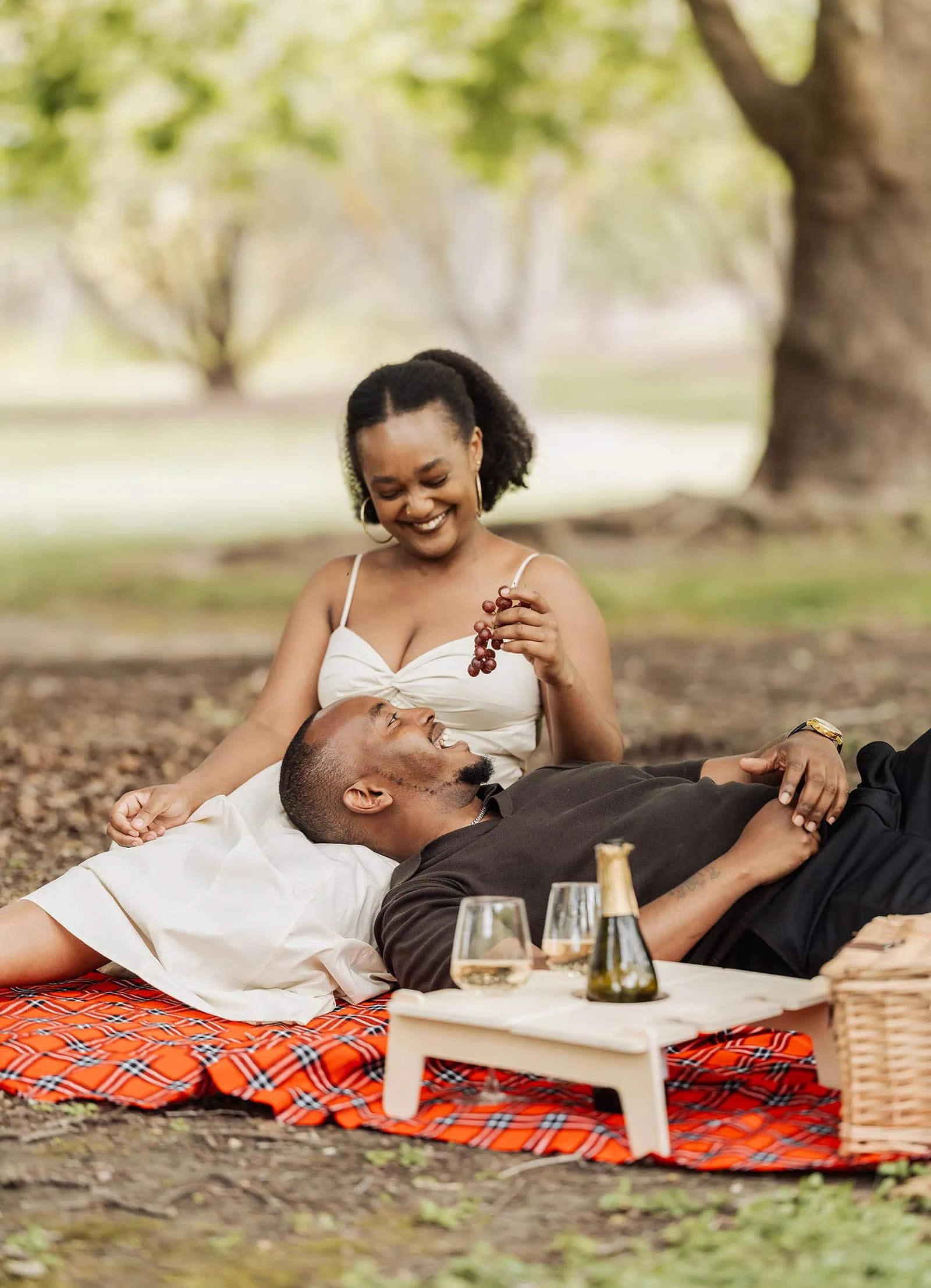 mt lofty botanic gardens couples shoot – ruth & emanuel 4 Couple enjoying a sunny picnic in the park.