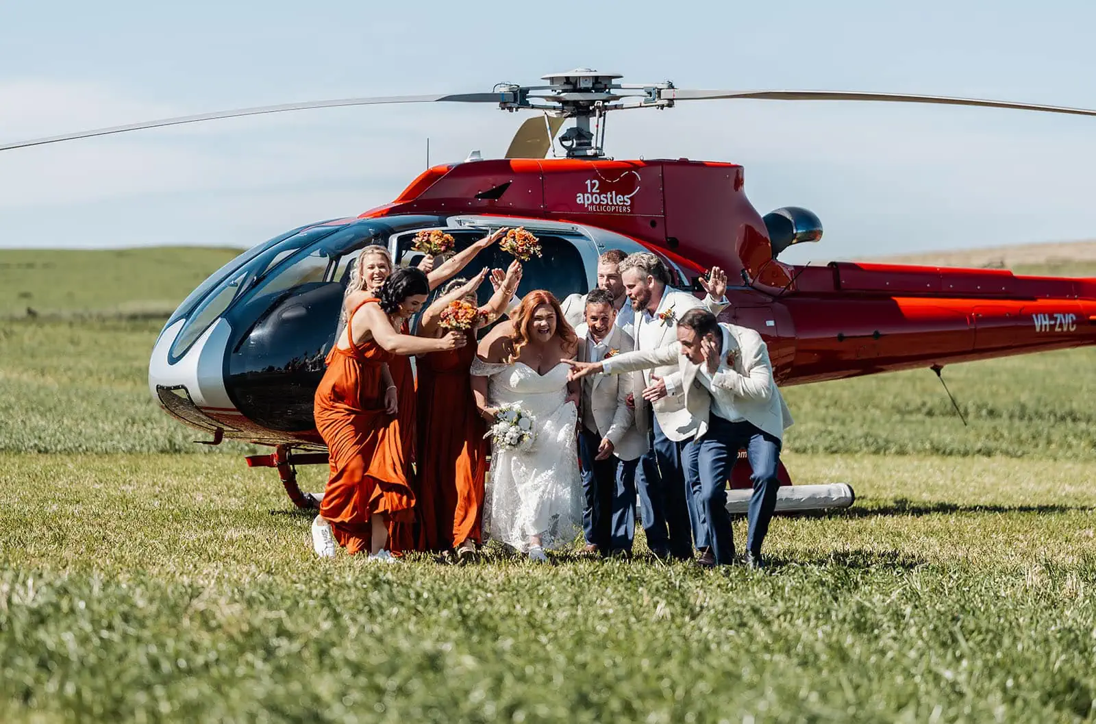 country victoria wedding in corrunnun – rachelle & anthony 328 Helicopter Wedding at 12 Apostles Coastal View.