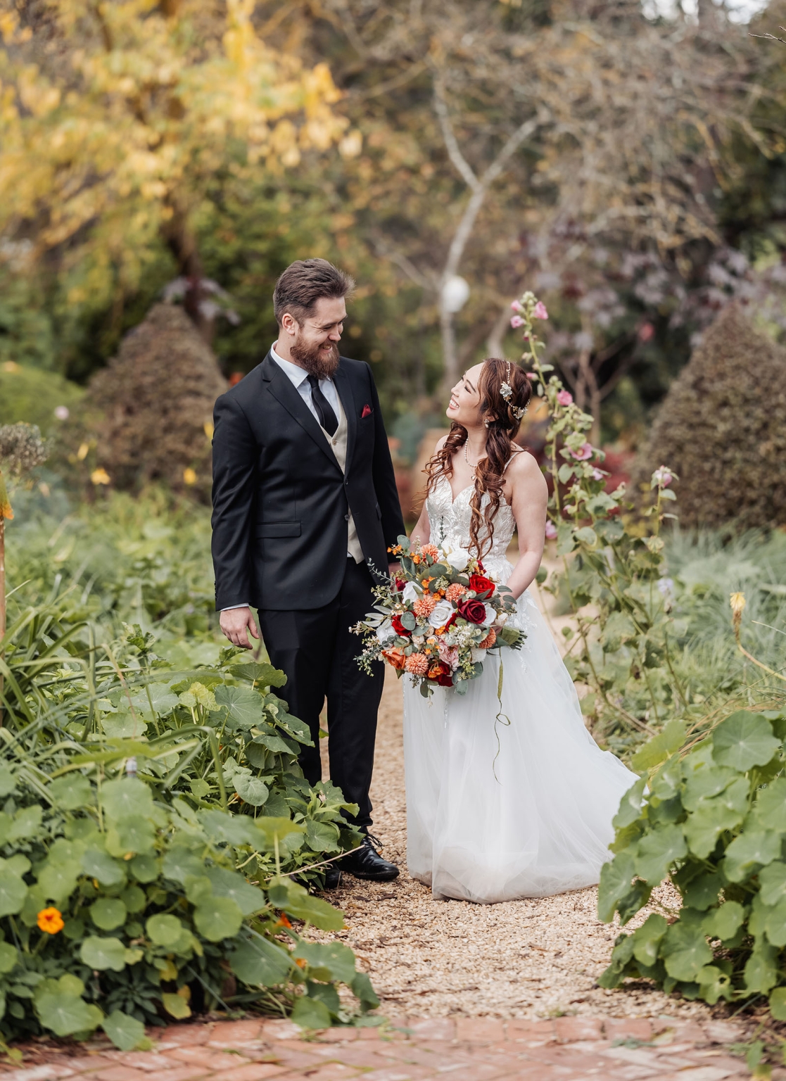 wedding at al-ru farm – teresa & thomas 33 Romantic garden wedding couple portrait with autumn bouquet and greenery.