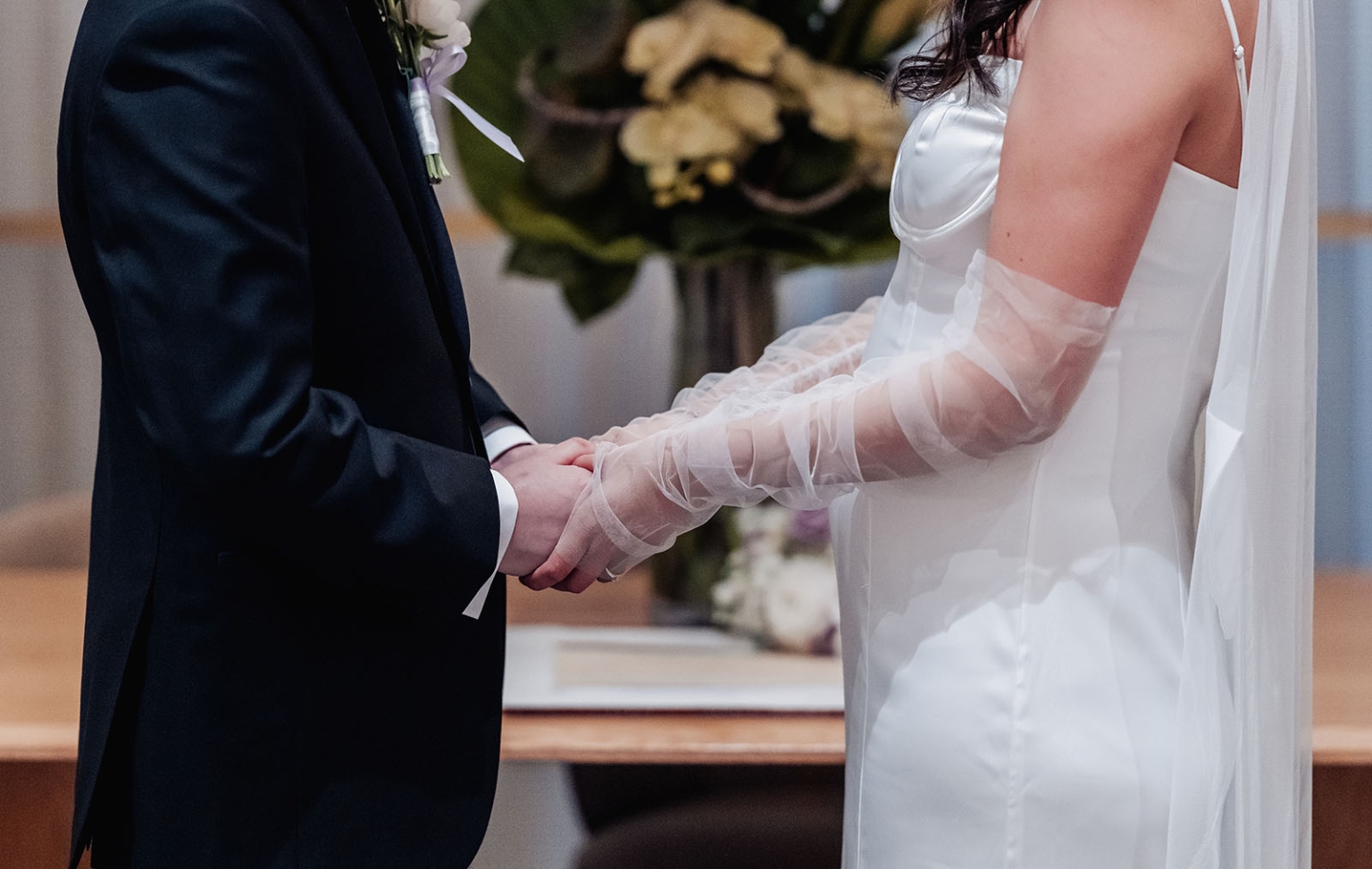 marriage rego office wedding – teri & thomas 6 Teri and Thomas holding hands during their Adelaide Marriage Registration Office wedding ceremony